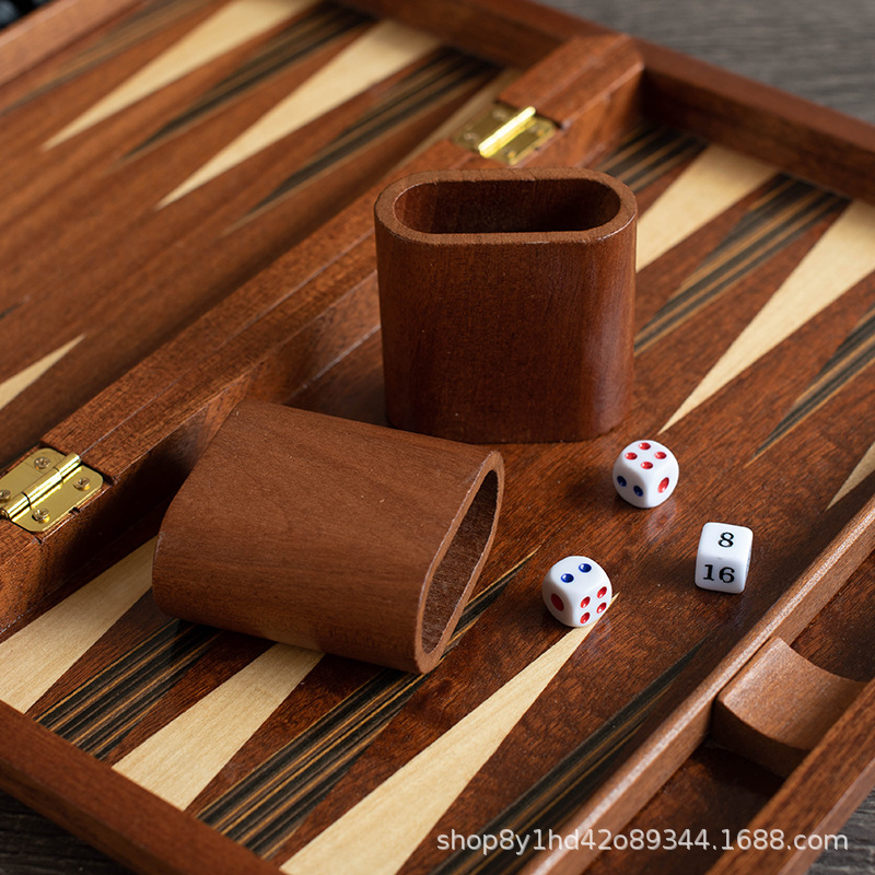 Orta ve yüksek kalite maun ağa - Board Game Vantage incelemesi ve fiyatı